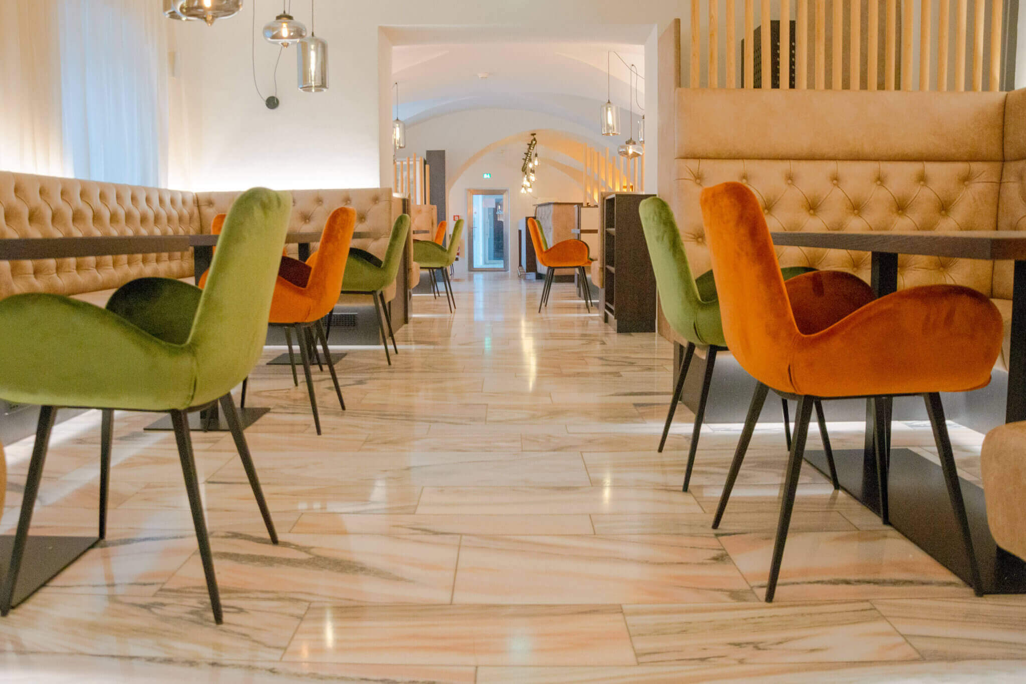 Restaurant von Innen Stühle